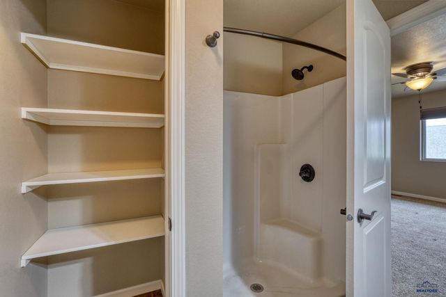 517 SAPPHIRE LN, Rapid City, SD 57701