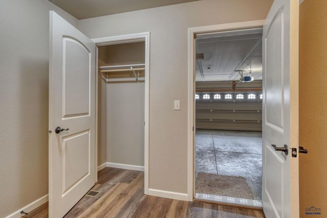 517 SAPPHIRE LN, Rapid City, SD 57701