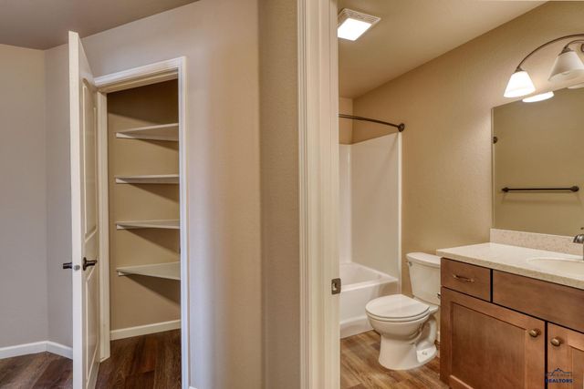 517 SAPPHIRE LN, Rapid City, SD 57701