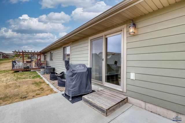 517 SAPPHIRE LN, Rapid City, SD 57701