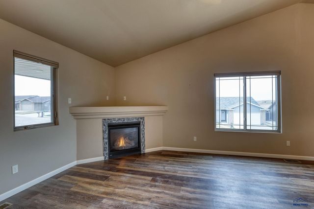 517 SAPPHIRE LN, Rapid City, SD 57701