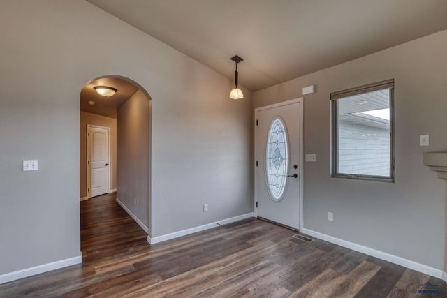 517 SAPPHIRE LN, Rapid City, SD 57701