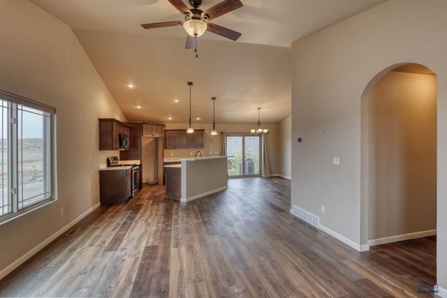 517 SAPPHIRE LN, Rapid City, SD 57701