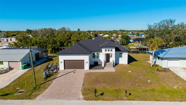 18946 AYRSHIRE CIRCLE, Port Charlotte, FL 33948