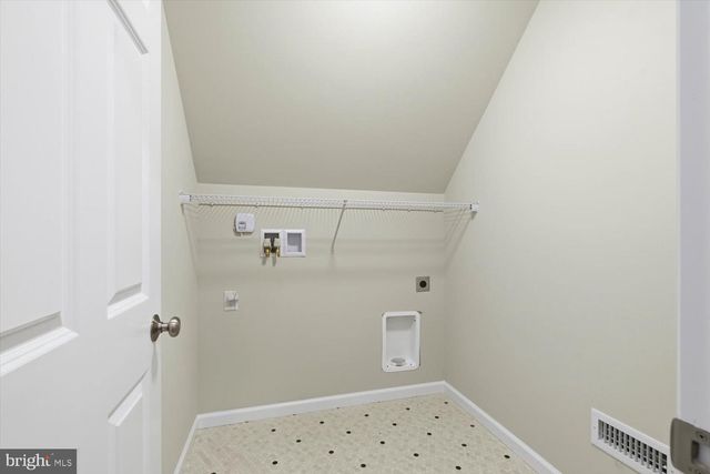 819 3RD AVE, Hershey, PA 17033