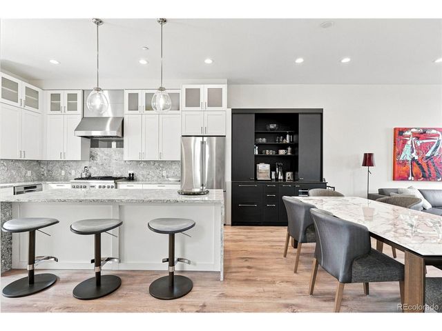 825 Bellaire St, Denver, CO 80220