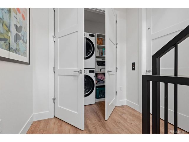 825 Bellaire St, Denver, CO 80220