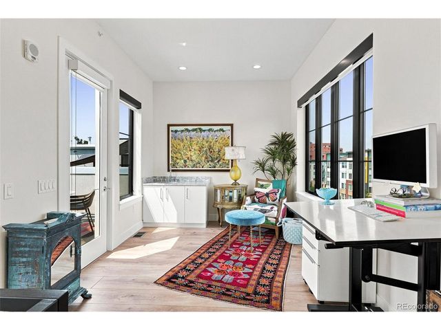 825 Bellaire St, Denver, CO 80220