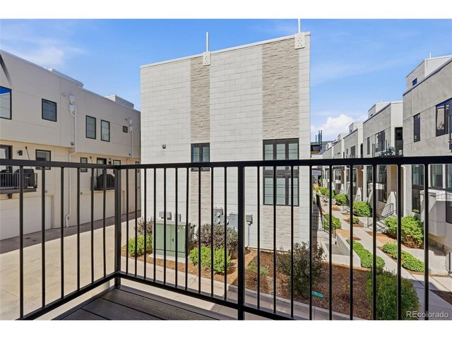 825 Bellaire St, Denver, CO 80220
