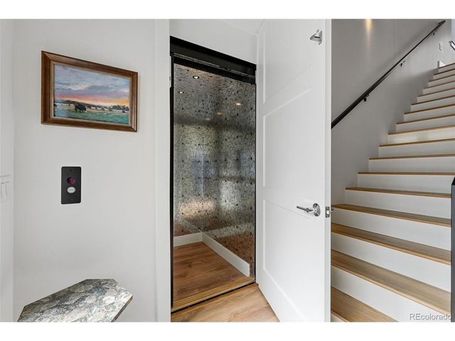 825 Bellaire St, Denver, CO 80220
