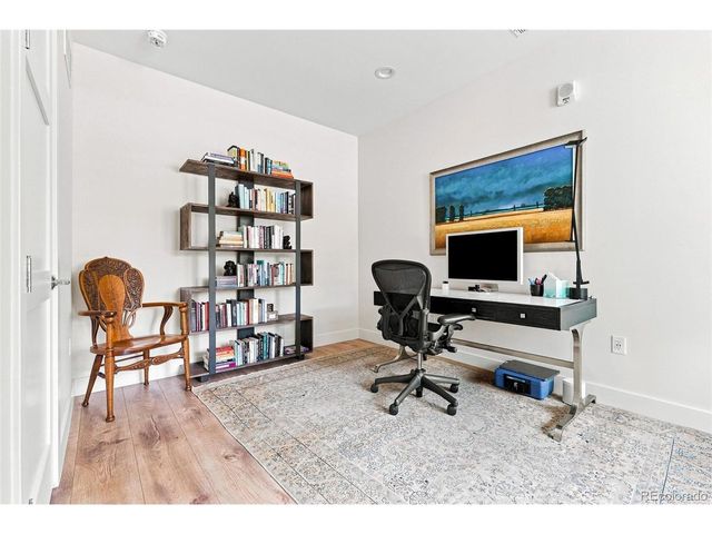 825 Bellaire St, Denver, CO 80220
