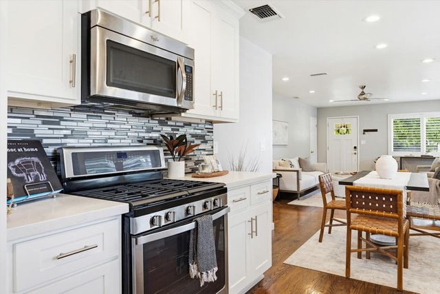 5101 C St, Sacramento, CA 95819