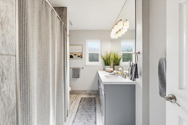 5101 C St, Sacramento, CA 95819