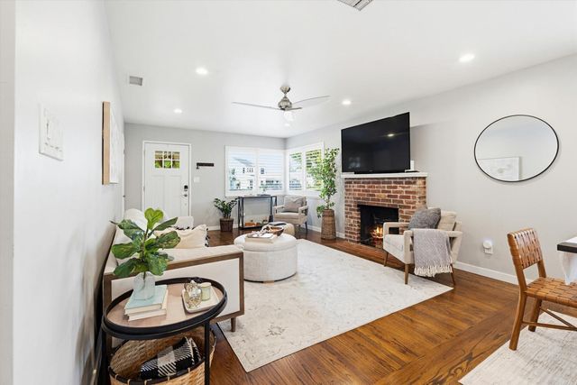 5101 C St, Sacramento, CA 95819