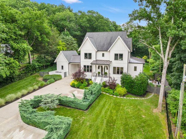 4527 Beacon Dr, Nashville, TN 37215