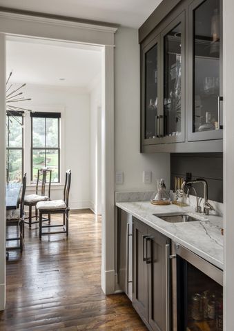 4527 Beacon Dr, Nashville, TN 37215