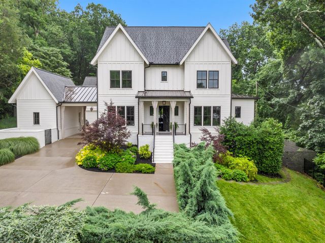 4527 Beacon Dr, Nashville, TN 37215