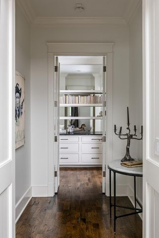 4527 Beacon Dr, Nashville, TN 37215