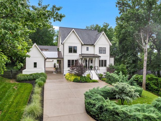 4527 Beacon Dr, Nashville, TN 37215