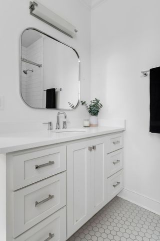 4527 Beacon Dr, Nashville, TN 37215