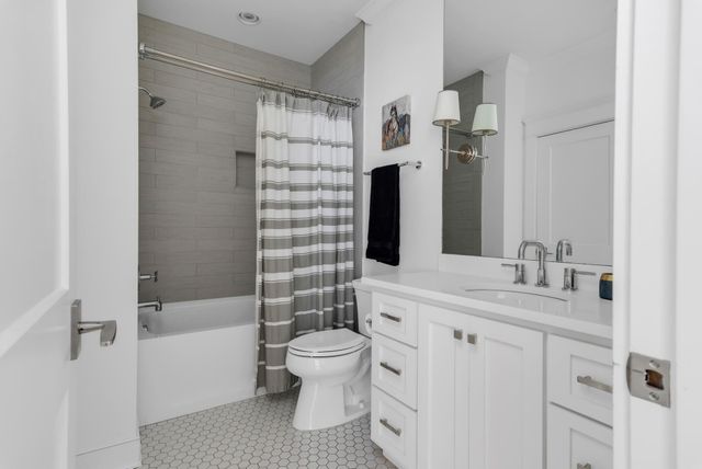 4527 Beacon Dr, Nashville, TN 37215