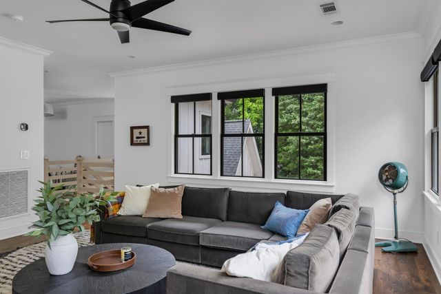 4527 Beacon Dr, Nashville, TN 37215