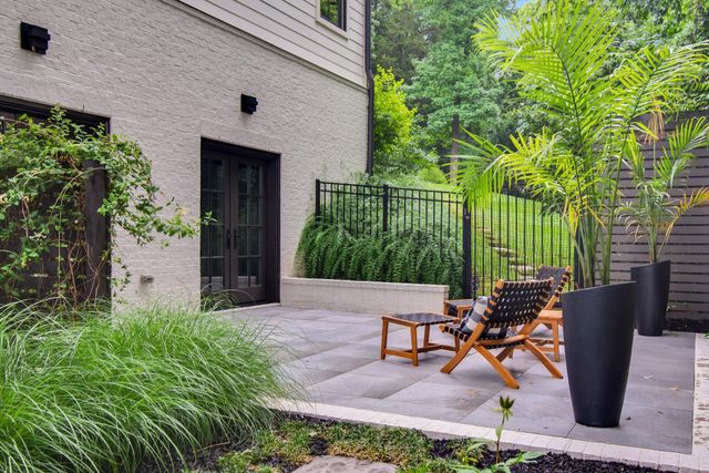 4527 Beacon Dr, Nashville, TN 37215