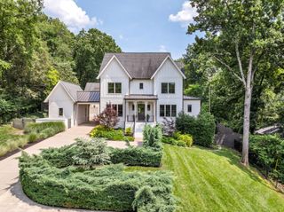 4527 Beacon Dr, Nashville, TN 37215