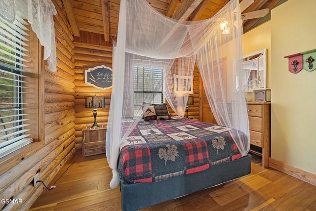 1284 Laurel Lick Road, Sevierville, TN 37862