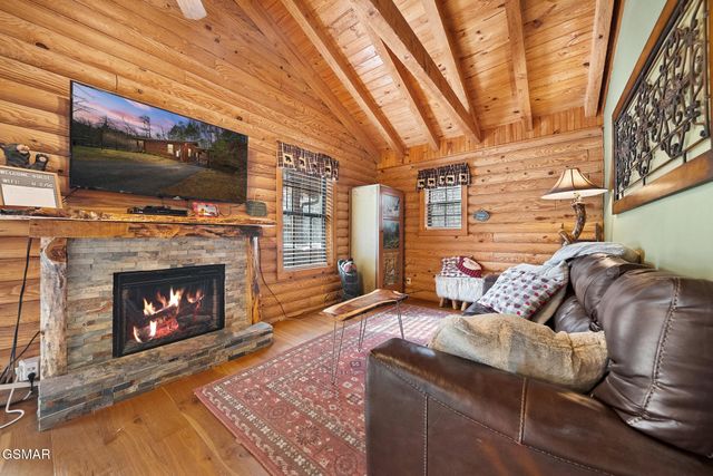 1284 Laurel Lick Road, Sevierville, TN 37862