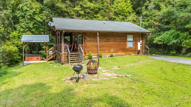 1284 Laurel Lick Road, Sevierville, TN 37862