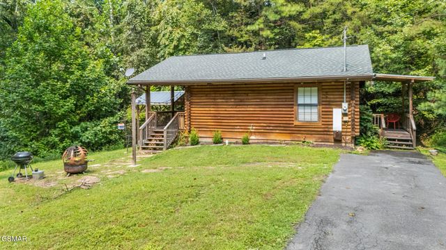 1284 Laurel Lick Road, Sevierville, TN 37862