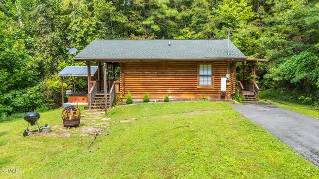 1284 Laurel Lick Road, Sevierville, TN 37862