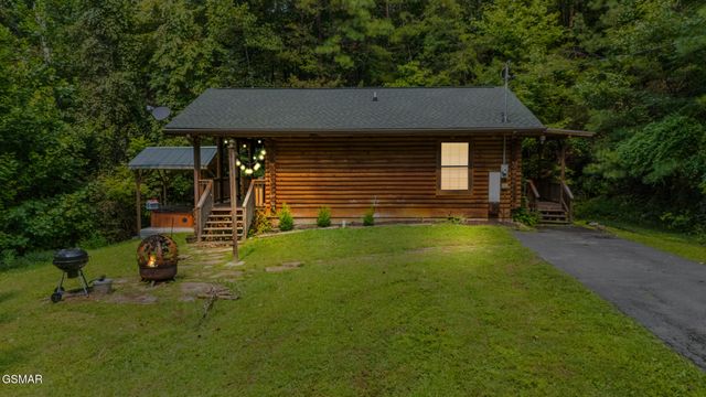 1284 Laurel Lick Road, Sevierville, TN 37862