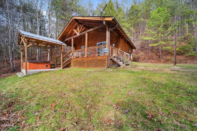 1284 Laurel Lick Road, Sevierville, TN 37862
