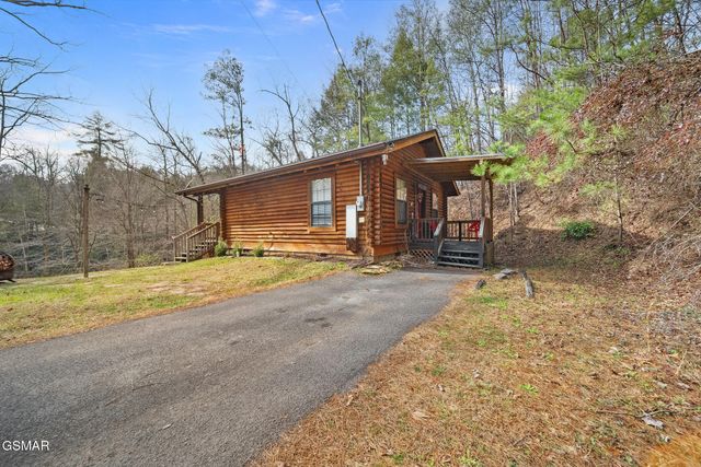 1284 Laurel Lick Road, Sevierville, TN 37862