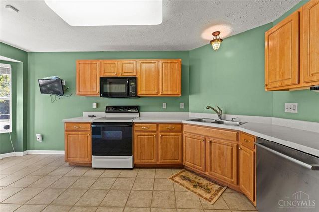 4987 Kleeman Green Drive, Green Twp, OH 45211