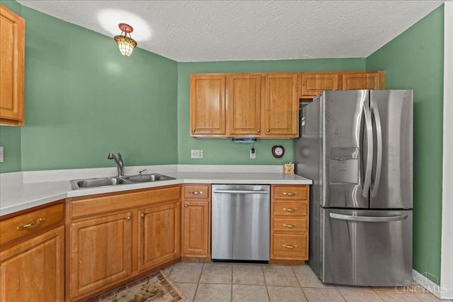 4987 Kleeman Green Drive, Green Twp, OH 45211