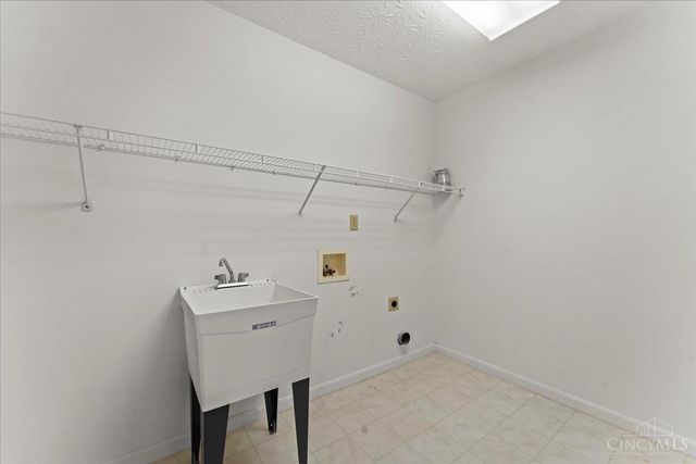 4987 Kleeman Green Drive, Green Twp, OH 45211