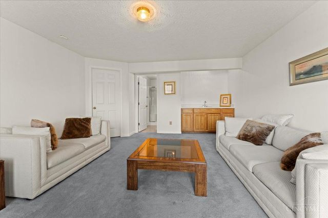 4987 Kleeman Green Drive, Green Twp, OH 45211