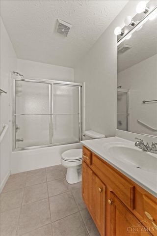 4987 Kleeman Green Drive, Green Twp, OH 45211