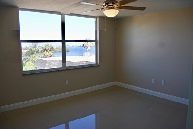 301 Croton Avenue 406, Lantana, FL 33462