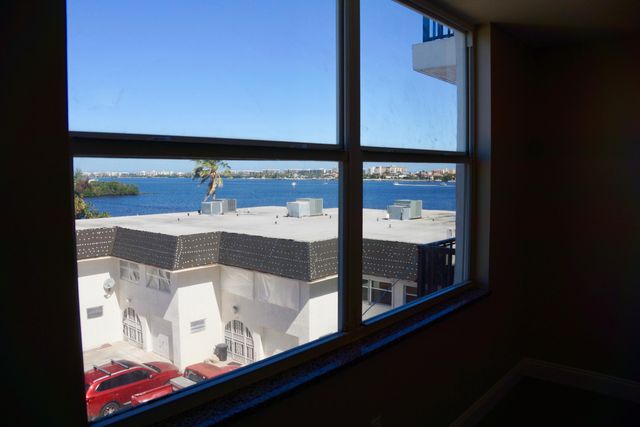 301 Croton Avenue 406, Lantana, FL 33462