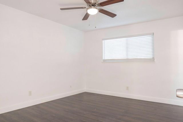 4584 N Hulbert Avenue, Fresno, CA 93705