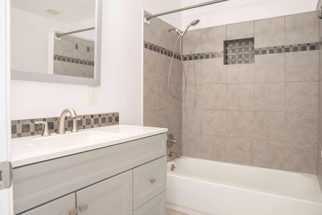 4584 N Hulbert Avenue, Fresno, CA 93705
