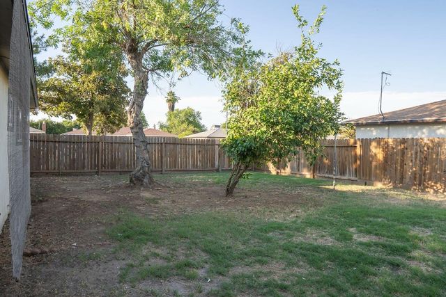 4584 N Hulbert Avenue, Fresno, CA 93705