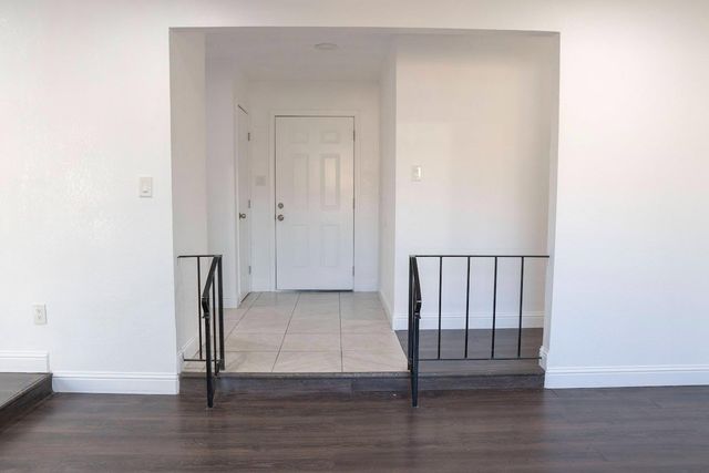 4584 N Hulbert Avenue, Fresno, CA 93705