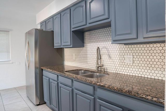 4584 N Hulbert Avenue, Fresno, CA 93705