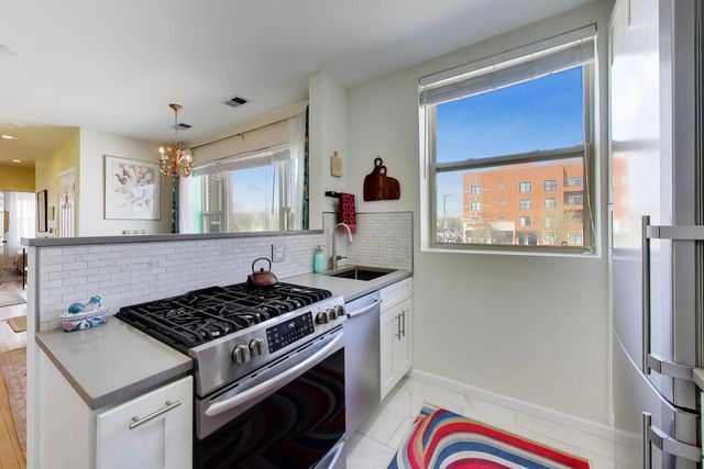 3839 N Western Avenue 202, Chicago, IL 60618