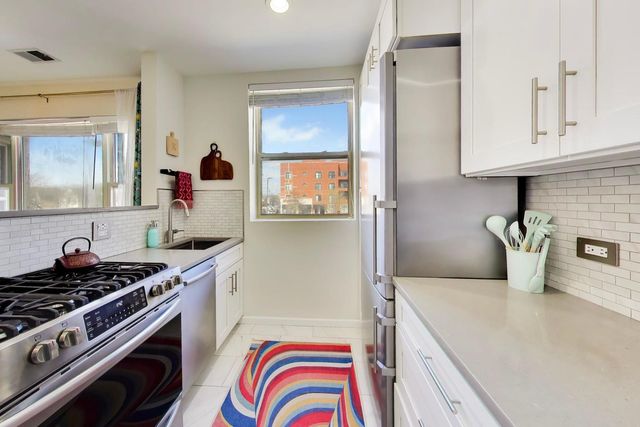 3839 N Western Avenue 202, Chicago, IL 60618